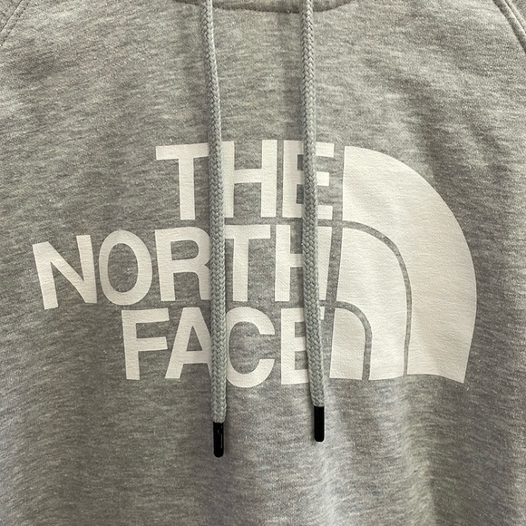 🩶🤍The North Face gray hoodie sweatshirt.  M - Picture 3 of 8